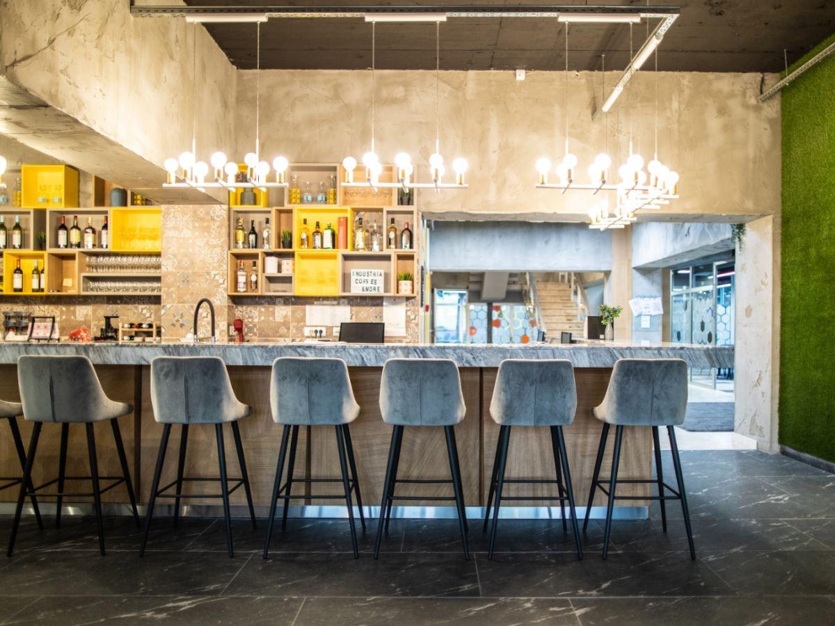 Blog - Bar stools, table, counter height differences quick guide