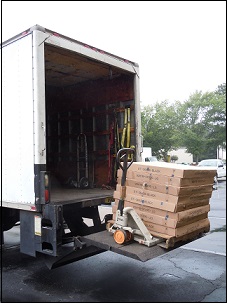 Life gate truck